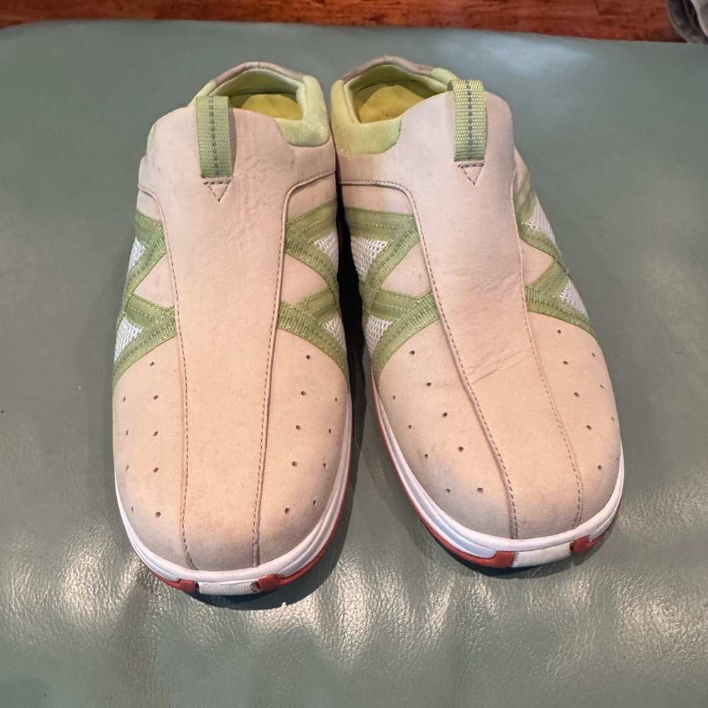 Women’s Nike Air, Cole Hann combined 8.5 Beige and Green Casual Shoes